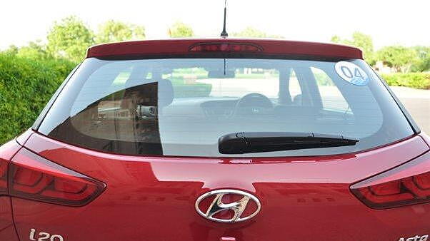 Hyundai plans new hybrid model to take on Toyota Prius