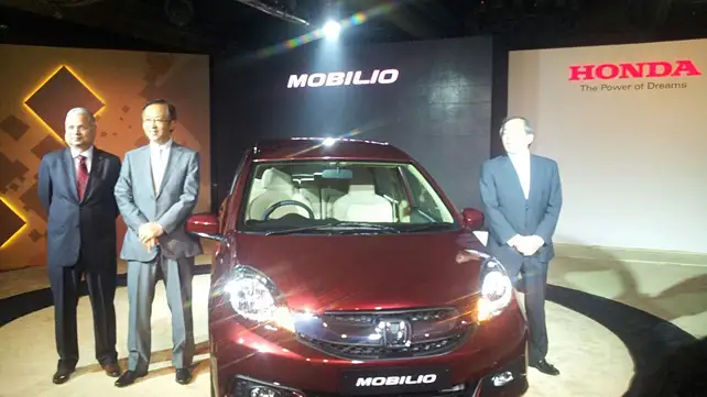 Honda Mobilio launched in India at Rs 6.49 lakh Honda Mobilio launched in India at Rs 6.49 lakh