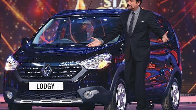 Renault Lodgy Stepway premieres in India at an award show