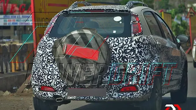 Fiat Avventura spotted testing again Fiat Avventura spotted testing again
