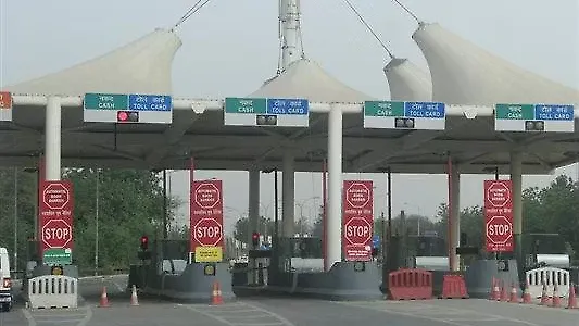 Passenger cars to be exempt from paying toll in Maharashtra? Passenger cars to be exempt from paying toll in Maharashtra?