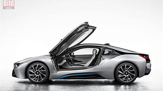 2013 Frankfurt Motor Show: BMW i8 images leaked