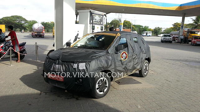 Renault to unveil the XBA global hatch on May 20