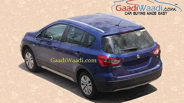 Maruti Suzuki S-Cross SX4 spotted undisguised Maruti Suzuki S-Cross SX4 spotted undisguised