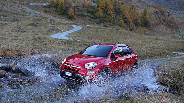 Fiat 500X crossover launched in the UK at £14,595; Features 9-speed auto gearbox