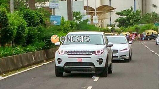 Land Rover Discovery Sport snapped on test in India