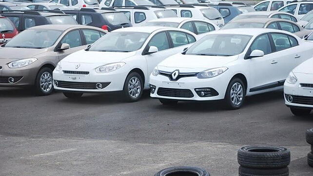 Renault Fluence facelift spotted in India