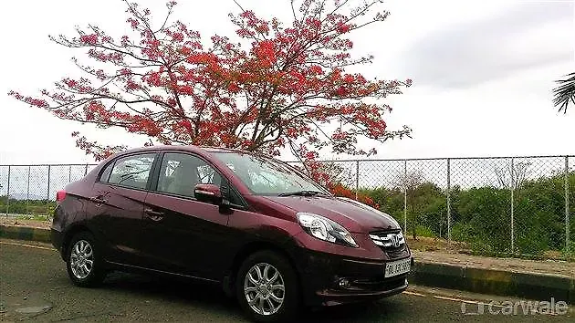 Honda India launches new variant for Brio and Amaze Honda India launches new variant for Brio and Amaze