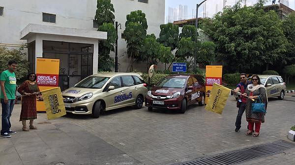 Honda India flags off Drive to Discover 5 rally with the Mobilio