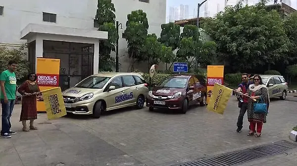 Honda India flags off Drive to Discover 5 rally with the Mobilio Honda India flags off Drive to Discover 5 rally with the Mobilio