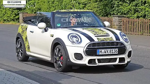 Mini Cooper Cabriolet spotted with its roof down Mini Cooper Cabriolet spotted with its roof down