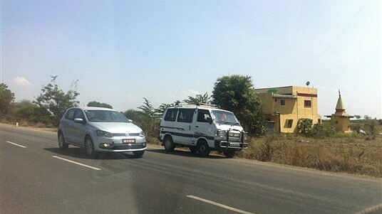 VW Polo facelift spied testing again