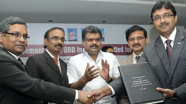 Ford signs a pact with Ennore port for export of its cars Ford signs a pact with Ennore port for export of its cars