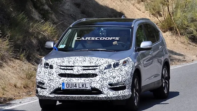 Honda CR-V facelift spotted testing Honda CR-V facelift spotted testing