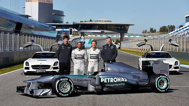 Mercedes-Benz India launches its festive campaign; opportunity to meet Lewis Hamilton and Nico Rosberg Mercedes-Benz India launches its festive campaign; opportunity to meet Lewis Hamilton and Nico Rosberg