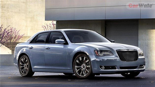 Chrysler unveils the 2014 variant of the 300S