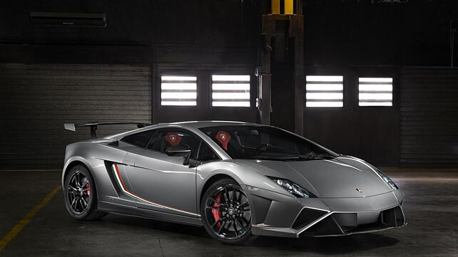 2013 Frankfurt Motor Show: Lamborghini Gallardo LP 570-4 Squadra Corse unveiled