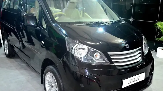 Ashok Leyland unveils the Stile Luxury Edition at the Auto Expo Ashok Leyland unveils the Stile Luxury Edition at the Auto Expo