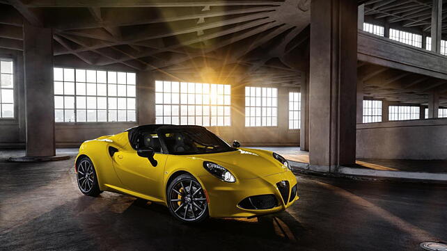 2015 Detroit Motor Show: Alfa Romeo 4C revealed