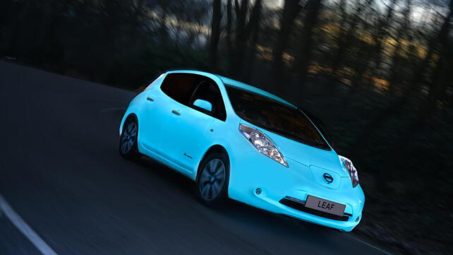 Nissan shows off Leaf with glow-in-the-dark paint