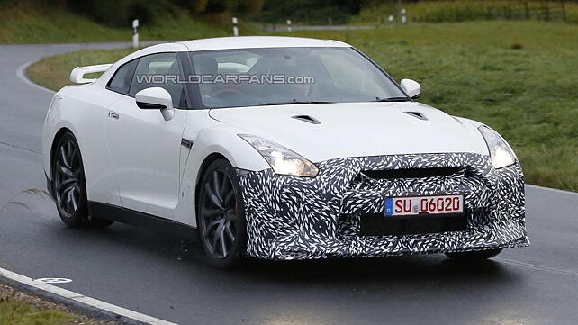 Nissan GT-R with camouflage spied testing in Europe