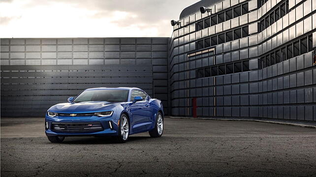 2016 Chevrolet Camaro makes a bow in Detroit