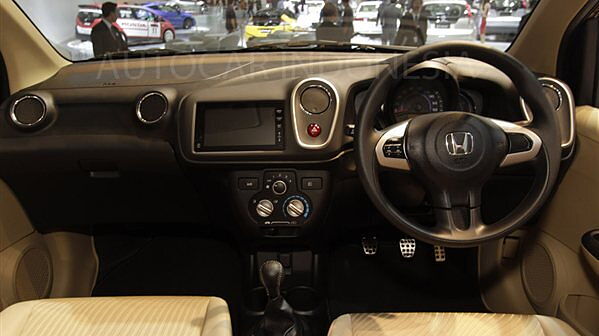 Honda Mobilio interiors revealed 