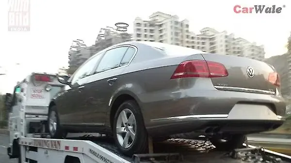 SCOOP: Volkswagen Passat 2011 spotted in Mumbai SCOOP: Volkswagen Passat 2011 spotted in Mumbai