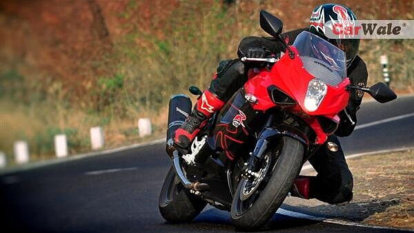 Garware launches the Hyosung GT650R and  ST7 for Rs. 4.7 & 5.7 lakhs respectively.