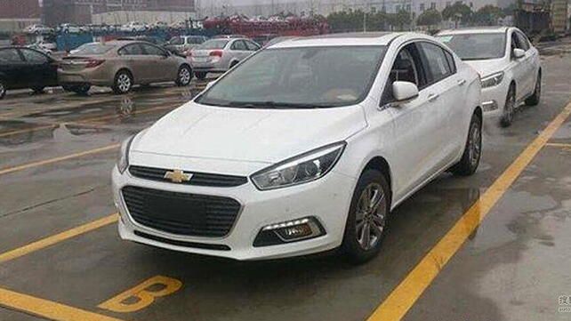 2015 Chevrolet Cruze facelift spotted sans camouflage in China