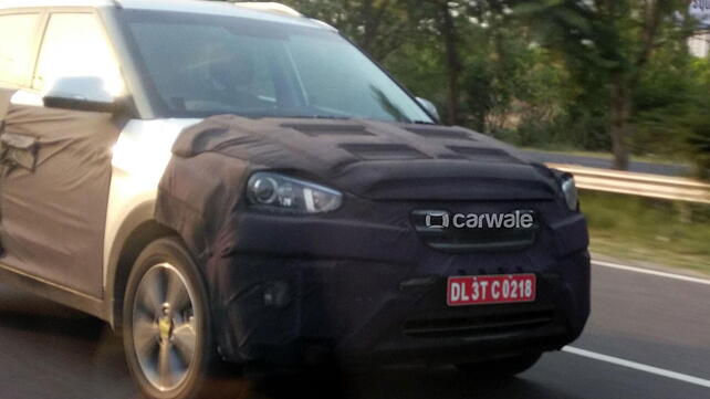 Hyundai ix25 spotted testing on Greater Noida expressway