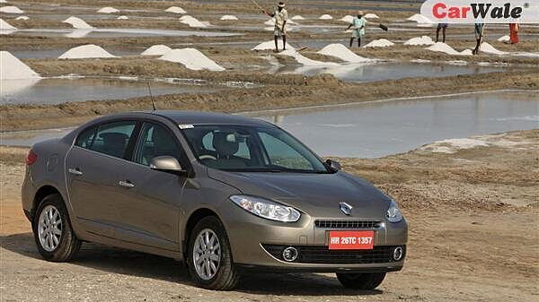 Renault to launch the Fluence; we drive it