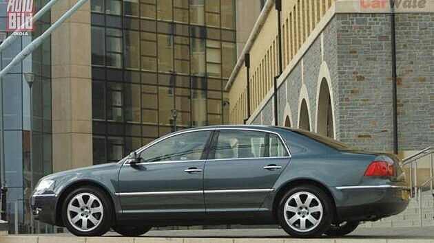 Upto Rs 37lakh discount on Volkswagen Phaeton