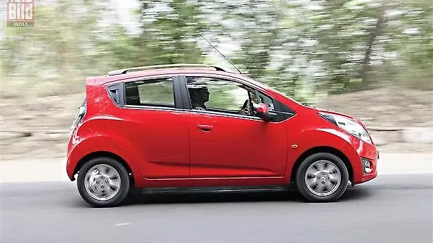 Chevrolet Beat vs Ford Figo vs Maruti Ritz - CarWale