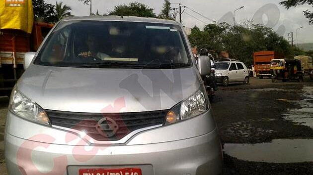 Nissan NV200 van - SPY pictures