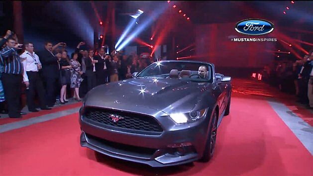 Ford reveals the 2015 Mustang Convertible