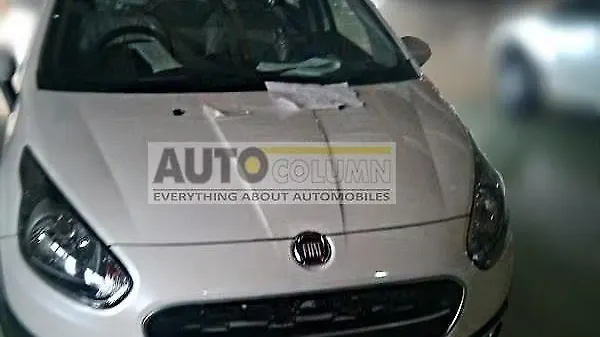 Fiat Avventura spotted completely uncamouflaged Fiat Avventura spotted completely uncamouflaged