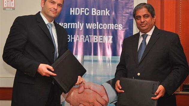 BharatBenz signs a MoU with HDFC Bank