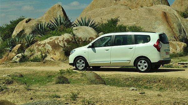 Renault Lodgy to be launched in India on April 9
