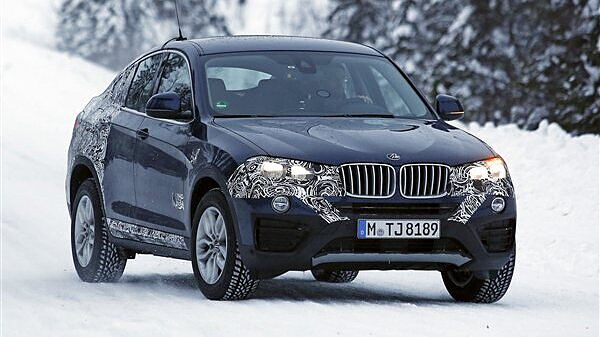 BMW X4 spied on test in Europe