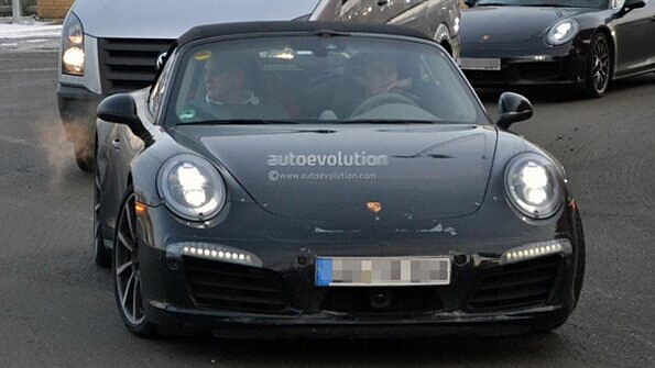 Porsche 991 convertible facelift spied testing