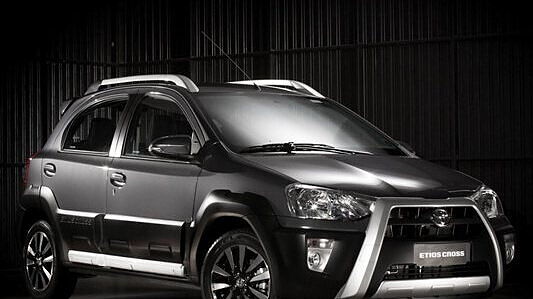 Toyota Etios Cross revealed in Brazil; to go on sale from November 18