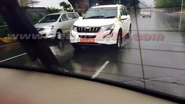 Mahindra XUV500 petrol variant spotted testing Mahindra XUV500 petrol variant spotted testing