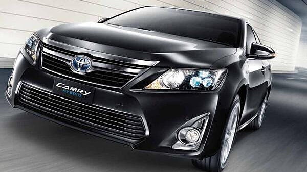 Toyota Camry Hybrid to be launched later this month