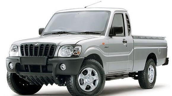 Mahindra donates vehicles to help Nepal earthquake victims
