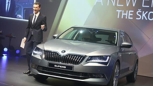 Skoda Superb MY16 shown at Geneva Motor Show