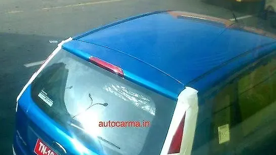 Ford Figo facelift caught testing again; this time in shade of bright blue Ford Figo facelift caught testing again; this time in shade of bright blue
