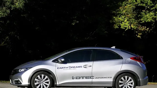 Honda to show Civic diesel at Paris Motor Show Honda to show Civic diesel at Paris Motor Show