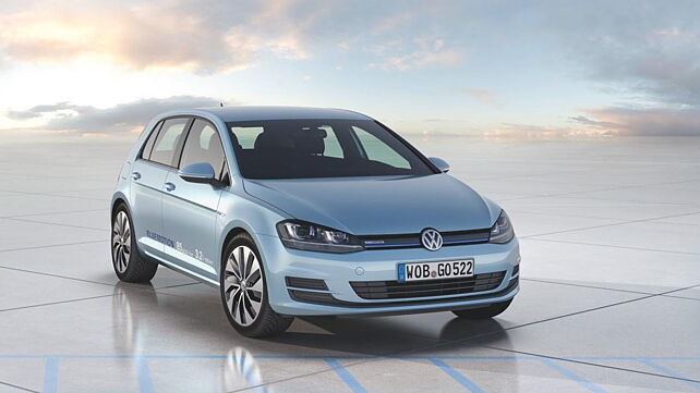 2012 Paris Motor Show: Volkswagen unveils Golf Blue Motion Concept