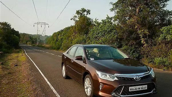 Toyota sells 12,965 units in May Toyota sells 12,965 units in May